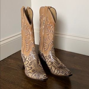 COPY - NWOT Ladies Lucchese Classic Boots